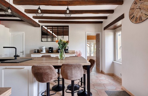 Huille House | Ô Gîte Bleu Holiday Home with Private Heated Indoor Pool