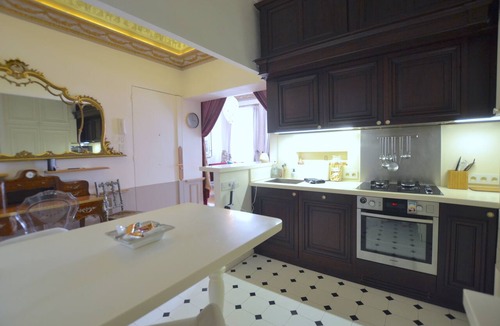 Quartier du Port Apartment | ON MONACO HARBOR, ELEGANT BAROCQUE APARTMENT
