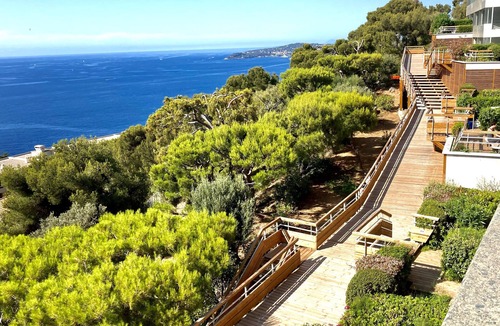 Cap d'Ail Apartment | Overlooking the Mediterranean—2-room apartment, panoramic terrace, and infinity pool