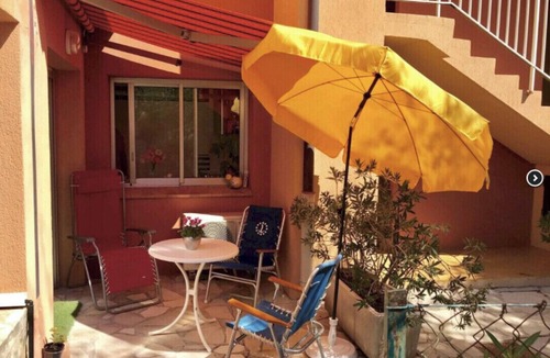Theoule-sur-Mer Apartment | Panoramic sea views, residence with pool, 5 mins walk to beach & village centre