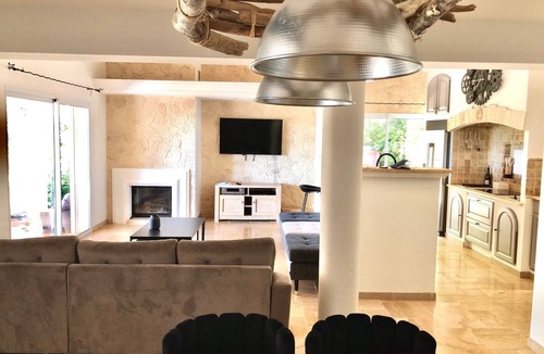 Callas Villa | PANORAMIC VILLA WITH 75m² HEATED POOL – SLEEPS 8 – PROVENCE/FRENCH RIVIERA