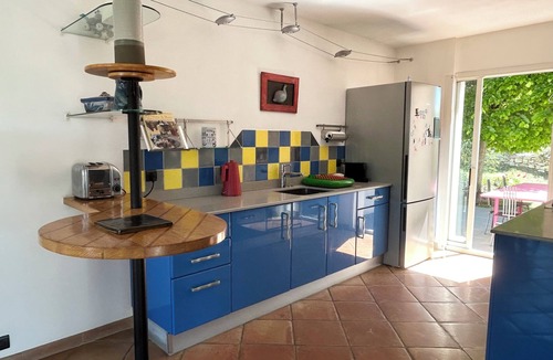 Eguilles House | Peace and relaxation by the pool. In the heart of Provence.