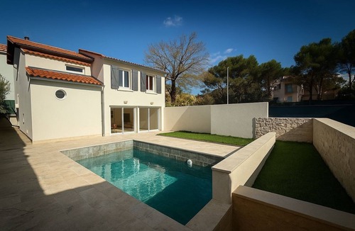 13th Arrondissement Villa | PEACEFUL HAVEN WITH SWIMMING POOL AND LARGE GARDEN SLEEPS 7