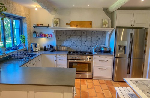 Lagnes Villa | Perfect families & dogs, fenced heated pool, big fenced garden, 15 p.
