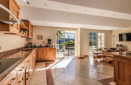 Les Adrets-de-l'Esterel House | Pet friendly home in Les Adrets-de-l'Estére