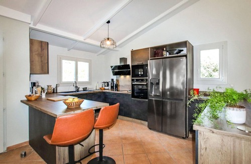 Colonzelle House | Pet friendly home in Colonzelle