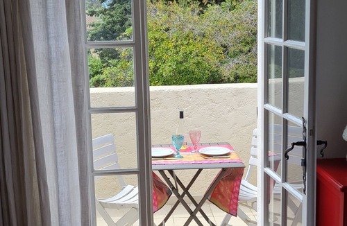Boulouris-sur-Mer Apartment | Petit Bastidon - 44m2 -1 bedroom upstairs/double bed and 1 sofa bed downstairs