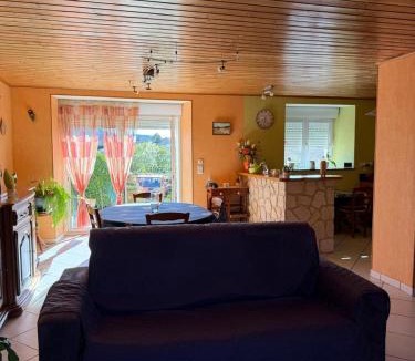 Lantriac House | Petite Villa à la campagne - 6 personnes