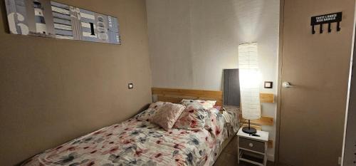 Vallauris House | Petite Villa 4-6 personnes belles terrasses, piscine, plages