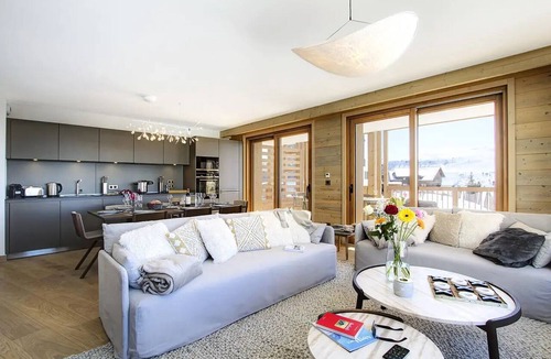 Bergers Apartment | PHOA23 Spacious apartment in a residence with a pool, right at the foot of the slopes