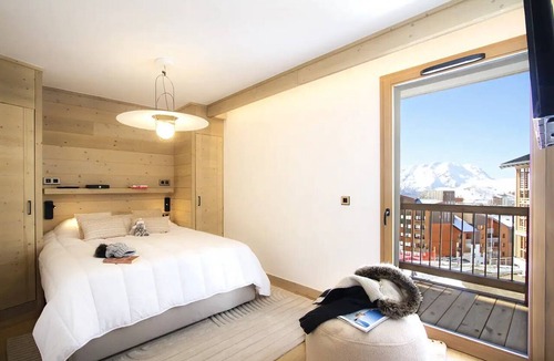 Bergers Apartment | PHOA23 Spacious apartment in a residence with a pool, right at the foot of the slopes