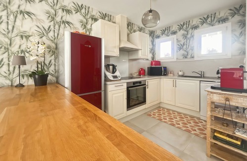 Sanary-sur-Mer Villa | Pleasant 5-room villa, 110 square metres, south-facing garden with trees