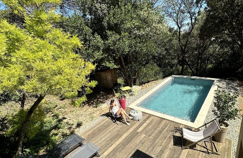 Uchaux House | Pleasant house in a quiet area, swimming pool, air conditioning, WIFI, max 12 pers.