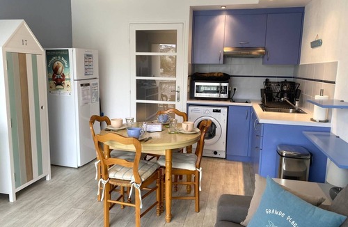 Saint-Cast-le-Guildo Apartment | Pleasant studio with WIFI in the center of Saint Cast for 4 people