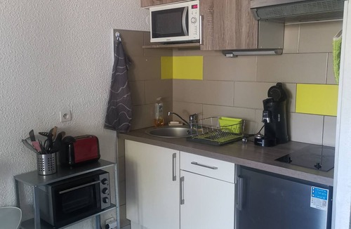 La Couronne Apartment | Pleasant studio close to the most beautiful beaches of the Côte Bleue