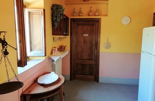 Vinci House | Poderino La Noce, room for 4 people, Wi-Fi, View, Garden