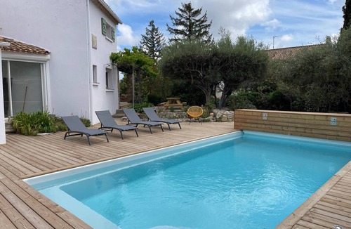 Poussan Villa | Poussan, Villa des Oliviers, superbe villa classé