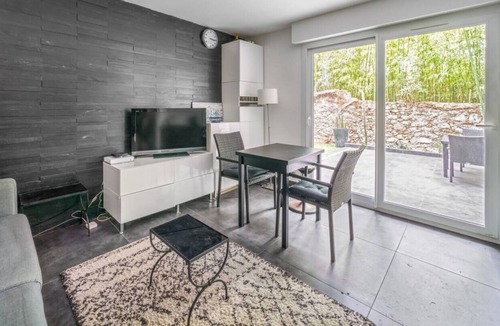 Bonneveine Apartment | PRETTY APARTMENT ON THE GROUND FLOOR CLOSE TO THE BEACH