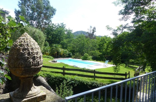 Pont-de-Labeaume House | Pretty Holiday Home in Ardèche with Swimming Pool