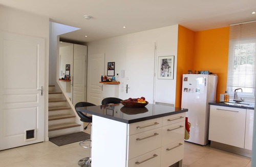 Eguilles Villa | Price Drop! Air-conditioned villa in a quiet location with magnificent views.