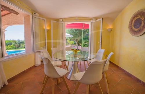 Plage de la Garonnette House | PRIVATE ESTATE - SEA VIEW - CLOSE TO THE BEACH - SWIMMING POOL - 4 BEDROOMS