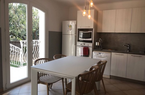 La Ciotat Apartment | Private pool & south-facing garden, absolute calm, close to the sea.
