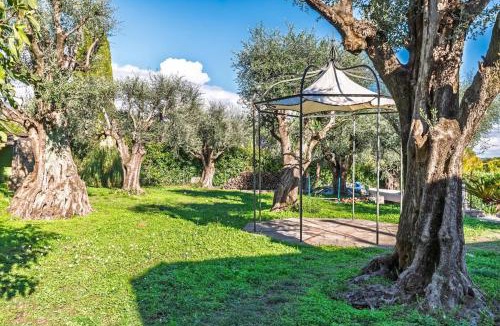 Saint-Jacques Villa | Private Villa with Pool for 10 Guests in Cannes-Mougins