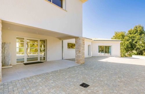 Peymeinade Villa | Proche de Mougins, Propriété de Luxe, vue Panoramique, Environnement Privilégié