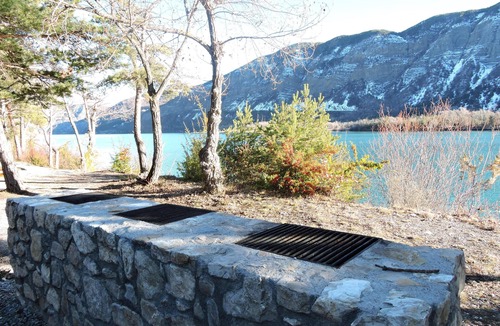 Rousset Ski Chalet | PROMO:-20%/Du 9/5 AU 13/6/PROX:LAC SERRE-PONCON/SPORT D'EAU/RANDOS/PECHE/VTT.