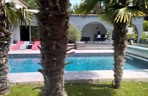 Saint-Clement-de-Riviere Villa | Property in an Exclusive Setting, 6 bdr, 6 bathrooms, heated pool,jacuzzi