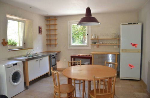 Saint-Gervais-sur-Roubion House | Provençal farmhouse with shared pool in the Drôme