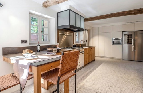 Saint-Saturnin-les-Apt House | Provençal bastide with olive grove near Gordes