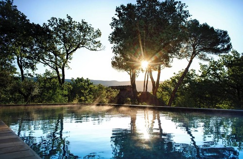Saint-Saturnin-les-Apt House | Provençal charm with friends or family. Just a stone's throw from Gordes and Roussillon.