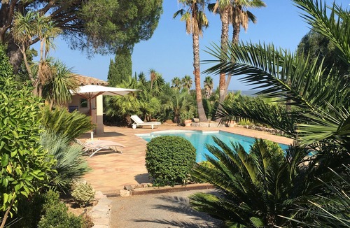 Grimaud Villa | Provencal country house in a secure estate.