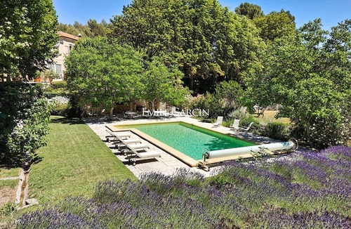 Lambesc House | Provençal country house in Lambesc, estate with a tennis court