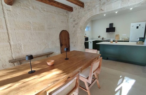 Fontvieille House | Provençal farmhouse with a pool in the heart of Fontvieille