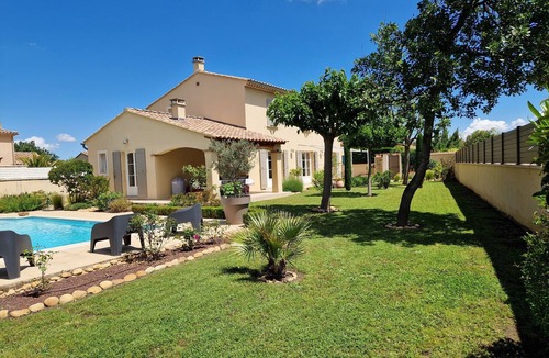 Orange Villa | Provence - Quiet family villa with a pool - 4 bedrooms - up to 9 guests