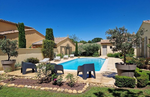 Orange Villa | Provence - Quiet family villa with a pool - 4 bedrooms - up to 9 guests