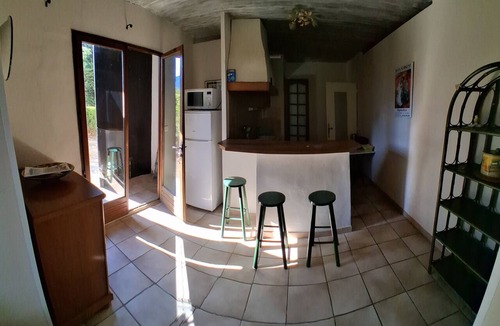 Maubec Apartment | Quiet 4-person vacation rental in the countryside, with amenities just a 5-minute walk away, a pool, and more