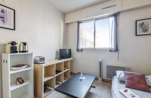 Saint-Victor Apartment | Quiet and luminous studio near Marseilles Old Port Welkeys