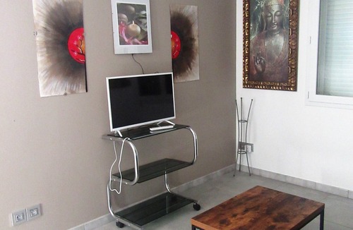 Rognac House | Quiet apartment first floor villa independent entrance