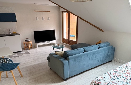 Faverges-Seythenex Apartment | Quiet Elegance Near Lake Annecy Giez
