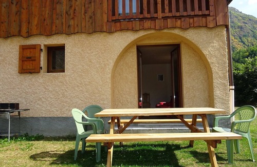 La Chapelle-en-Valgodemard Ski Chalet | Quiet chalet, all comfort, with covered heated swimming pool and Whirlpool Spa