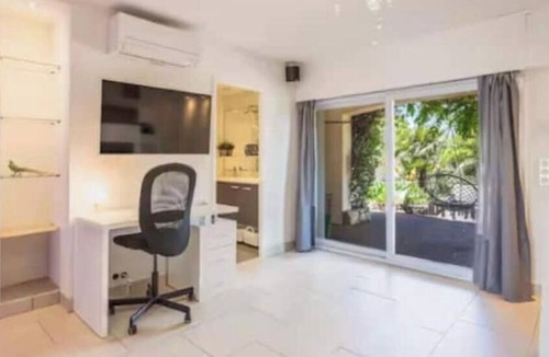 Antibes House | Quiet, friendly BOTTOM FLOOR OF A VILLA with Pool, Air Conditioning, and Riva Event