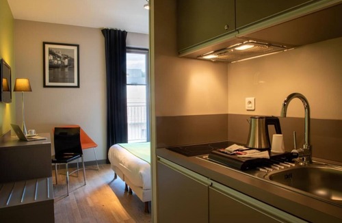 9th Arrondissement Hotel | Quiet Lyon Retreat Near Basilica Views & Local Restaurants