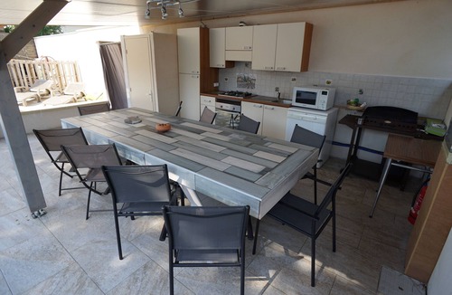Saint-Aygulf Cabin | Quiet Provencal villa, 300 m from the sea and all amenities