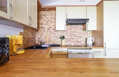 Cassis Apartment | Quiet, Spacious, Ocean View, Pool, and Garage