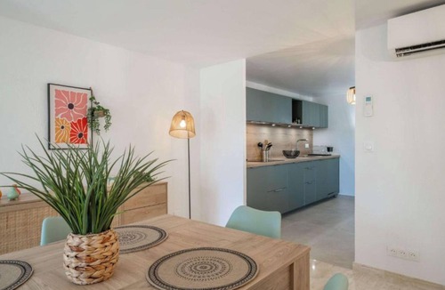 Biot House | Quiet villa with swimming pool, tennis court, golf course