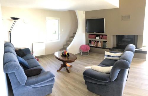 Sanary-sur-Mer Apartment | Résidence Les Genêts d'Or - maeva Home - Villa climatisée avec piscine 4 pièces 6 personnes - Confort MAE-3303