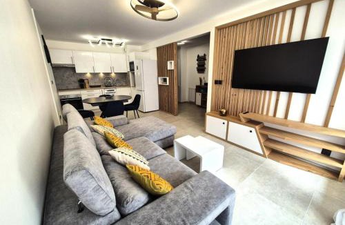 Aix-les-Bains City Center Apartment | Résidence Villa Lamartine - Coup de coeur pour ce magnifique 3 pièces ! MAE-3843